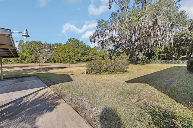 2240 N CLARA AVENUE, Deland, FL 32720