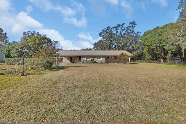 2240 N CLARA AVENUE, Deland, FL 32720
