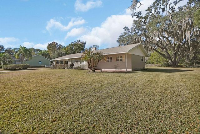 2240 N CLARA AVENUE, Deland, FL 32720