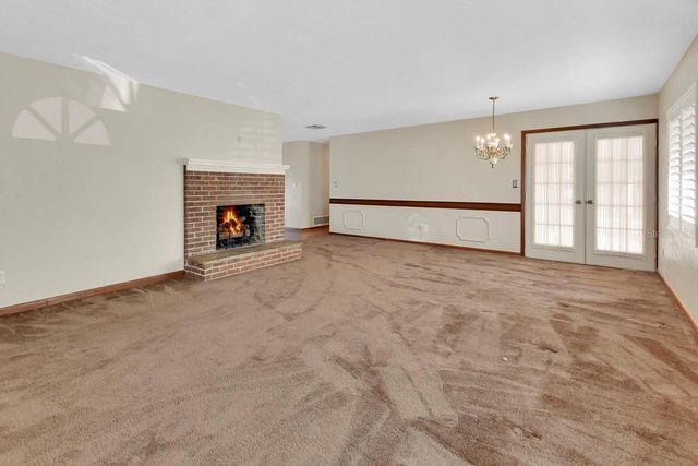 2240 N CLARA AVENUE, Deland, FL 32720