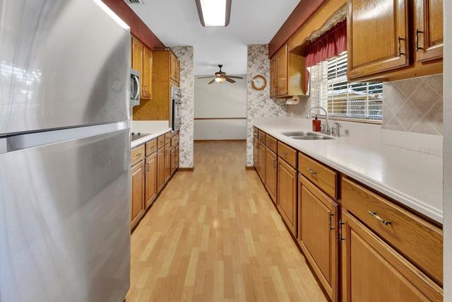 2240 N CLARA AVENUE, Deland, FL 32720