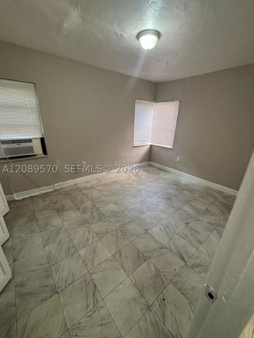520 SW 4th St 8, Miami, FL 33130