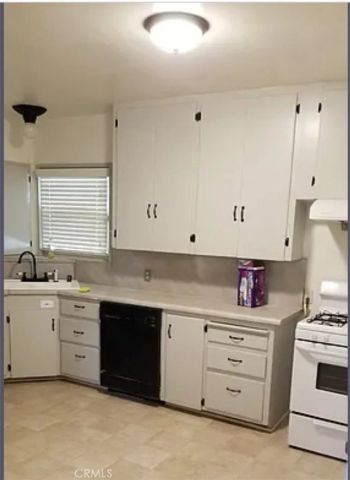 322 W Phillips, Ontario, CA 91762