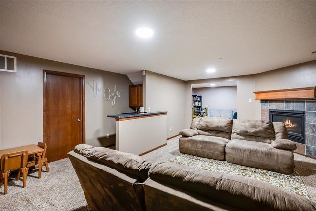 241 S Stoneridge St, Valley Center, KS 67147