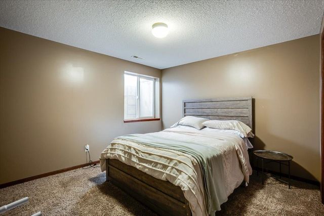 241 S Stoneridge St, Valley Center, KS 67147