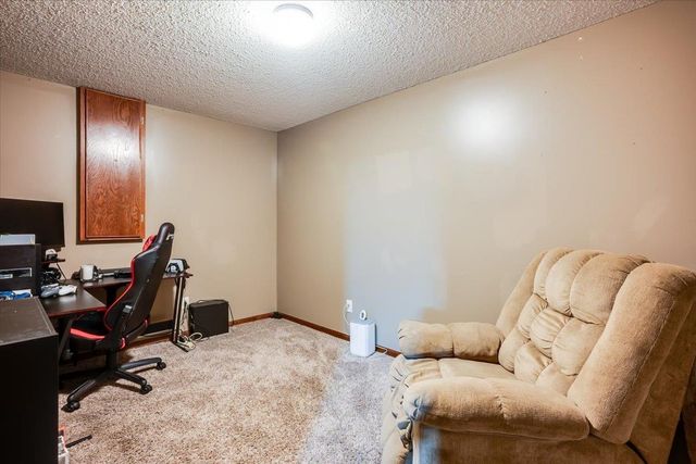 241 S Stoneridge St, Valley Center, KS 67147