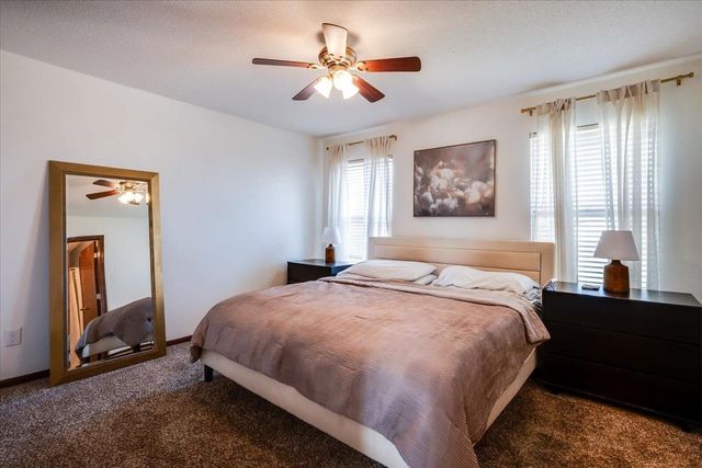 241 S Stoneridge St, Valley Center, KS 67147