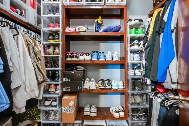 241 S Stoneridge St, Valley Center, KS 67147