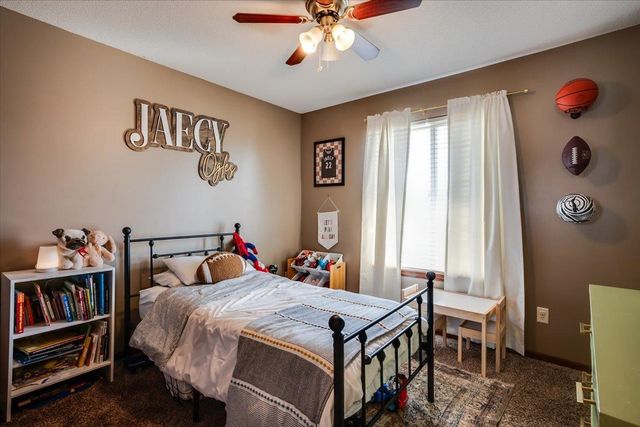 241 S Stoneridge St, Valley Center, KS 67147