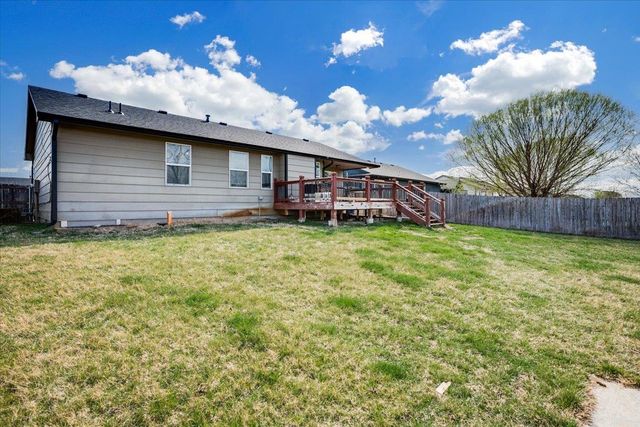 241 S Stoneridge St, Valley Center, KS 67147