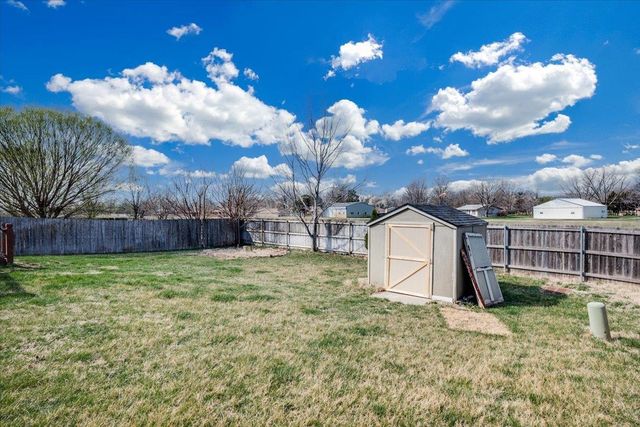 241 S Stoneridge St, Valley Center, KS 67147
