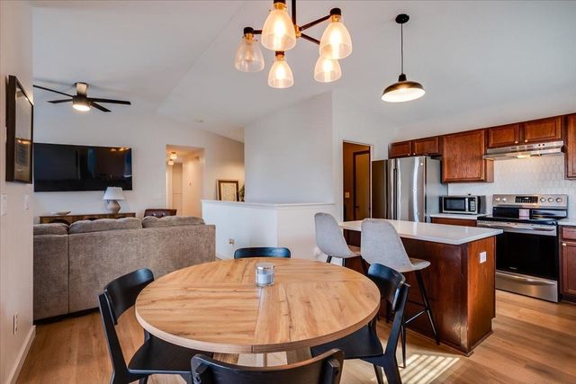 241 S Stoneridge St, Valley Center, KS 67147