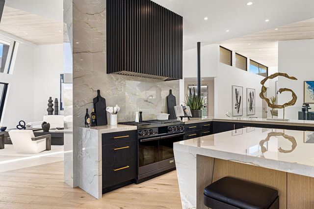 173 Tamit Place, Palm Desert, CA 92260