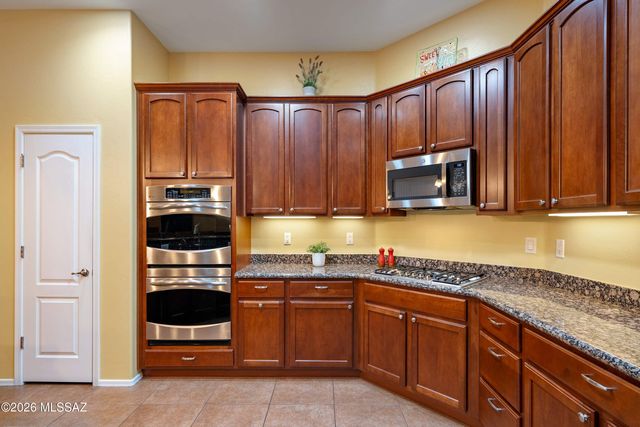 198 E Brearley Drive, Oro Valley, AZ 85737