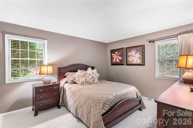 560 Toxaway Court, Lake Toxaway, NC 28747