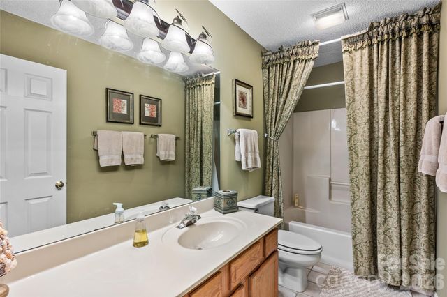560 Toxaway Court, Lake Toxaway, NC 28747