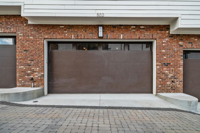 500 W Trinity Ln, Nashville, TN 37207