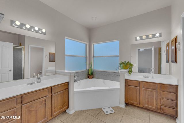 14209 Trigger Rock Lane, El Paso, TX 79938