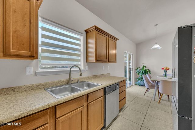 14209 Trigger Rock Lane, El Paso, TX 79938