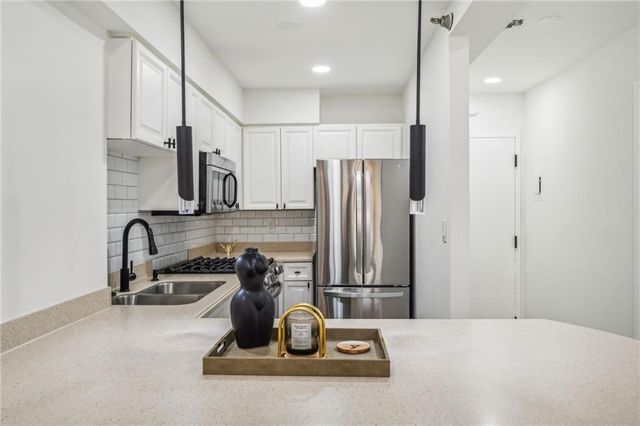 2479 Peachtree Road NE 612, Atlanta, GA 30305