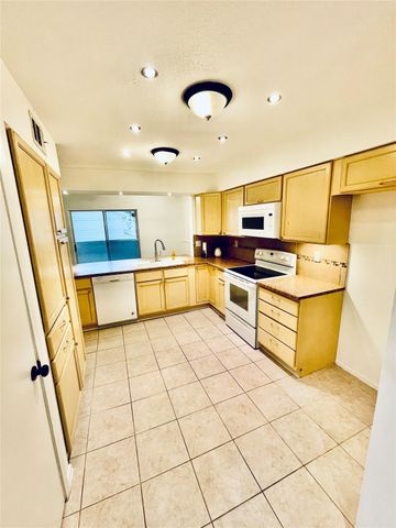 14515 Wunderlich Drive 608, Houston, TX 77069