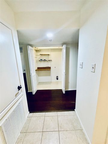 14515 Wunderlich Drive 608, Houston, TX 77069