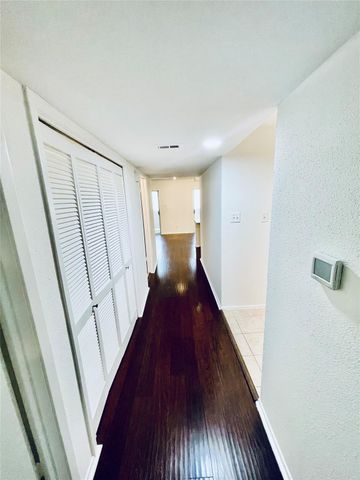 14515 Wunderlich Drive 608, Houston, TX 77069