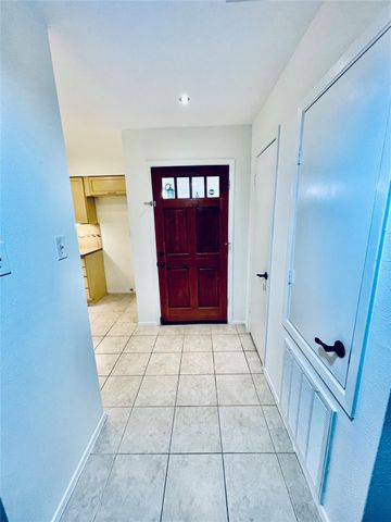 14515 Wunderlich Drive 608, Houston, TX 77069