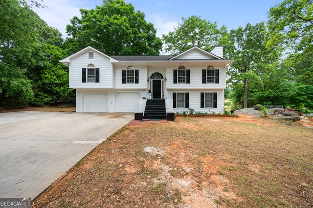 143 Stoneview Drive, Hoschton, GA 30548