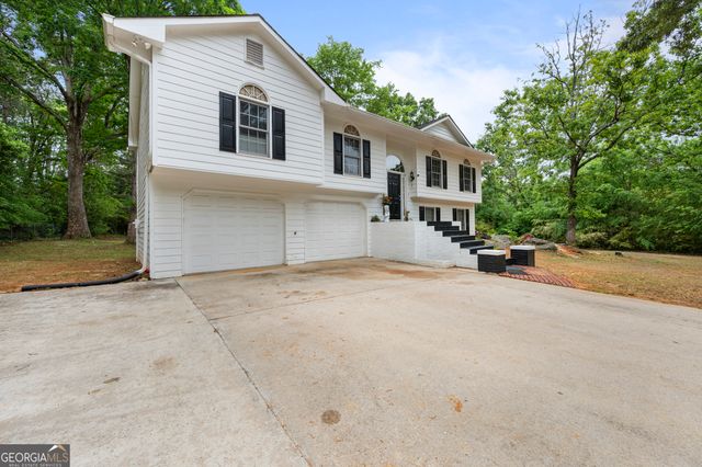143 Stoneview Drive, Hoschton, GA 30548
