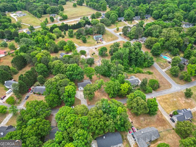 143 Stoneview Drive, Hoschton, GA 30548