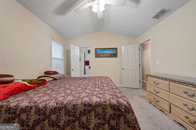 143 Stoneview Drive, Hoschton, GA 30548
