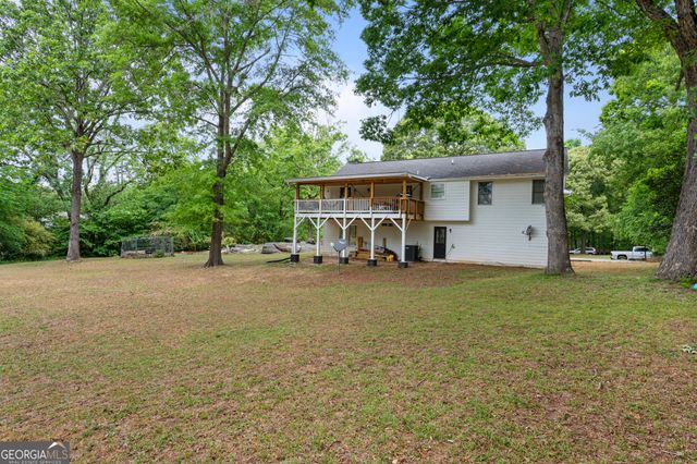 143 Stoneview Drive, Hoschton, GA 30548