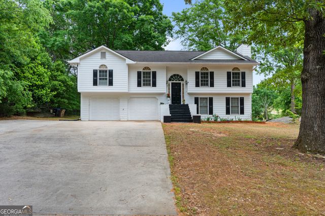 143 Stoneview Drive, Hoschton, GA 30548