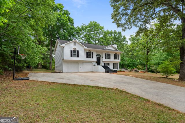 143 Stoneview Drive, Hoschton, GA 30548