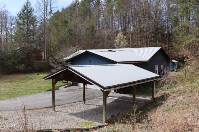 111 Cold Springs Drive, Appalachia, VA 24216