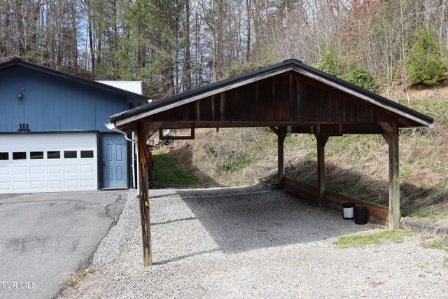 111 Cold Springs Drive, Appalachia, VA 24216