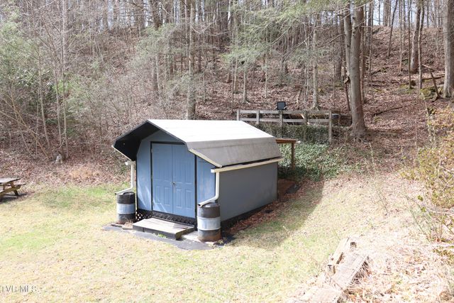 111 Cold Springs Drive, Appalachia, VA 24216