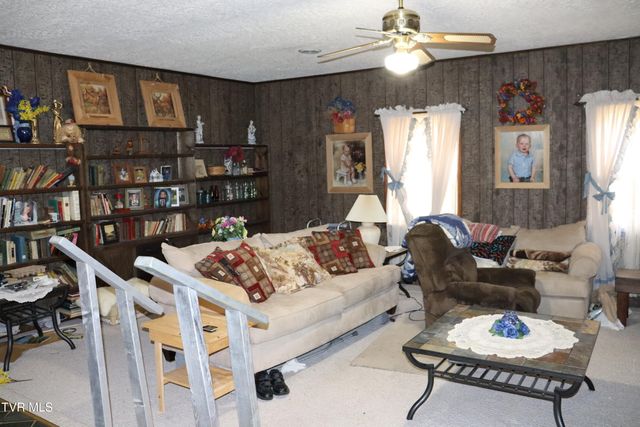 111 Cold Springs Drive, Appalachia, VA 24216