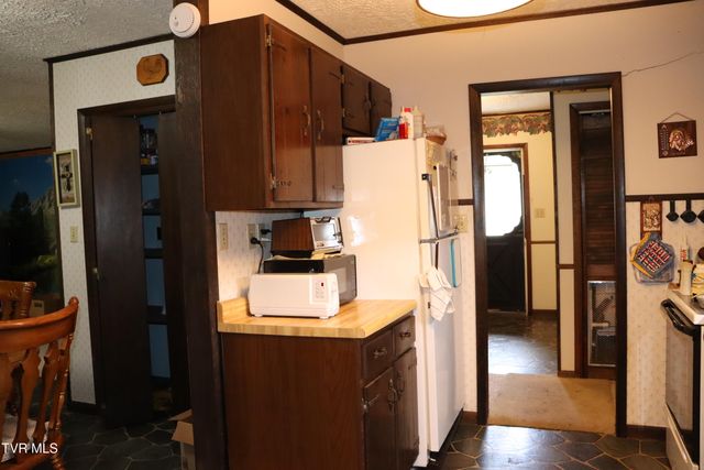 111 Cold Springs Drive, Appalachia, VA 24216