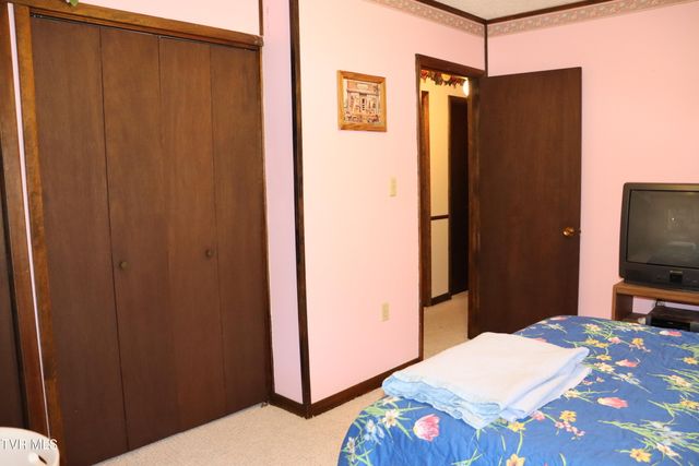 111 Cold Springs Drive, Appalachia, VA 24216