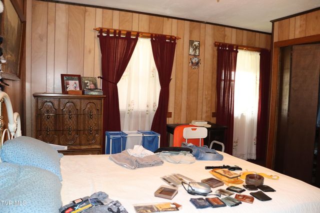 111 Cold Springs Drive, Appalachia, VA 24216