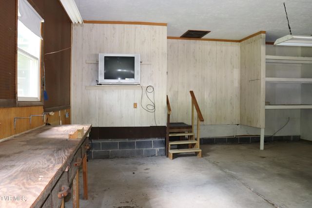111 Cold Springs Drive, Appalachia, VA 24216