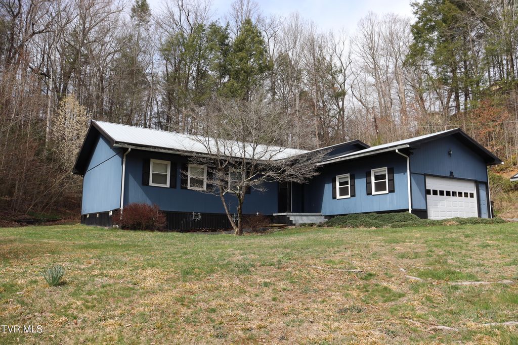 111 Cold Springs Drive, Appalachia, VA 24216
