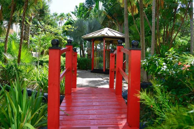 1121 Crandon Boulevard E702, Key Biscayne, FL 33149