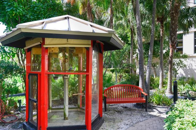 1121 Crandon Boulevard E702, Key Biscayne, FL 33149