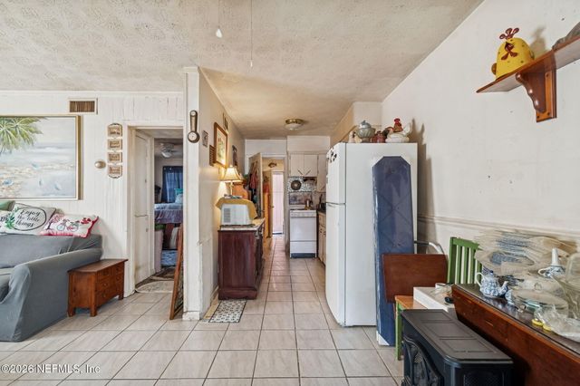 337 N FLETCHER Avenue, Fernandina Beach, FL 32034