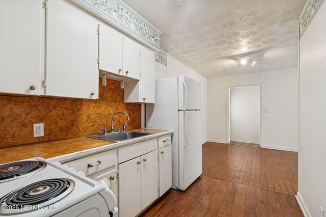 337 N FLETCHER Avenue, Fernandina Beach, FL 32034