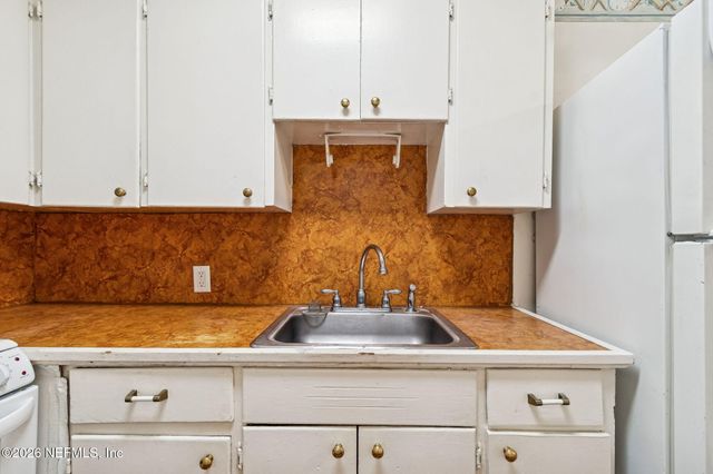 337 N FLETCHER Avenue, Fernandina Beach, FL 32034