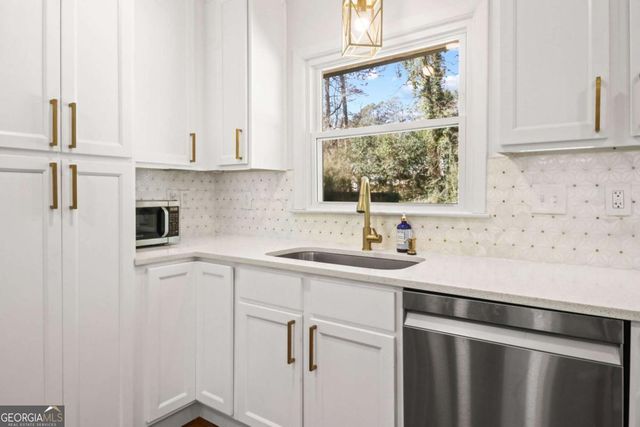 310 Brook Drive, Atlanta, GA 30328